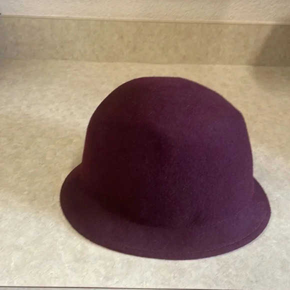 Albertus Swanepoll Burgandy 100% Wool Cloche Hat with Colorful stones - Picture 5 of 9